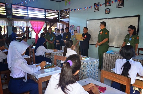 Kansil Buka Naskah UN di SMPN 6 Manado